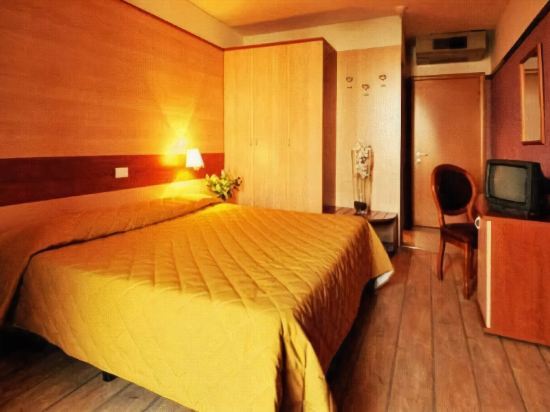 Hotel Centro Turistico Gardesano Room Type - Family Room