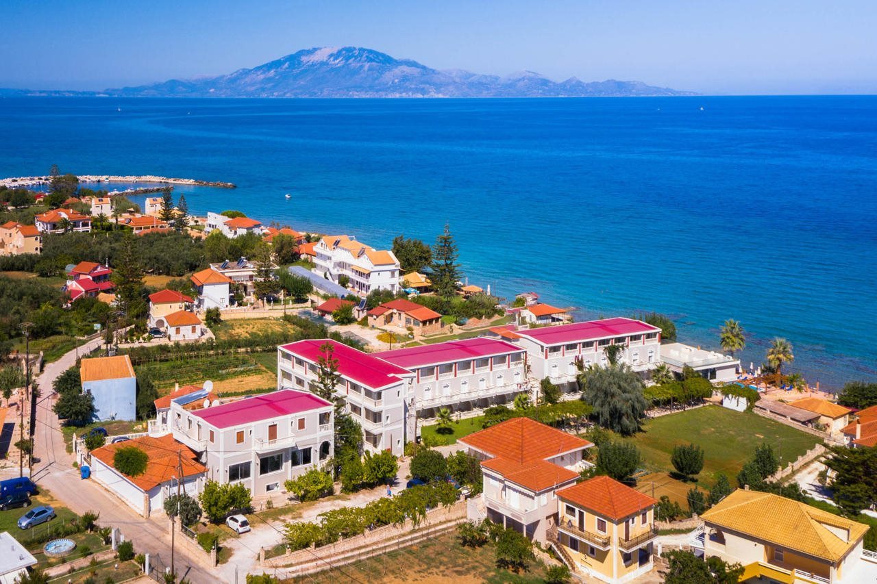 贝鲁斯海滩套房酒店-官方