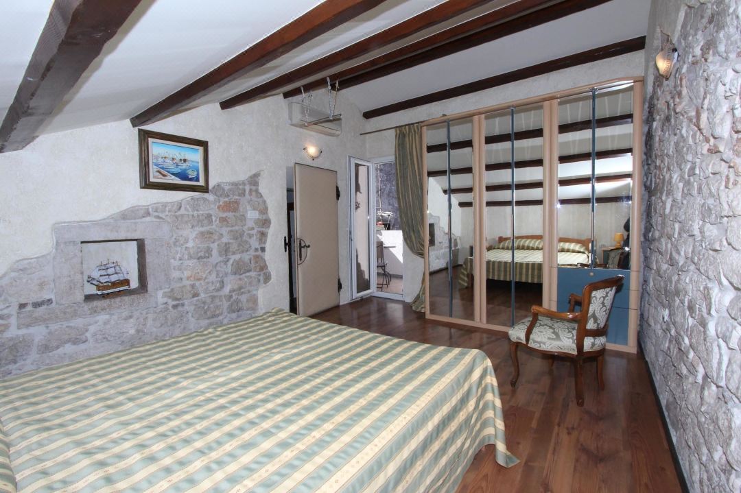 Apartment Midea