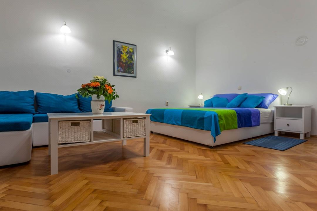 Chic Apartment in Center