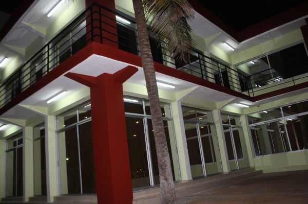 马尔利酒店-官方