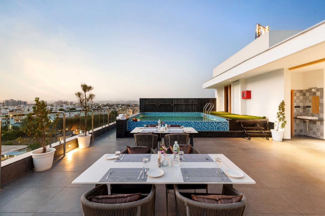 7 Rays Hotel