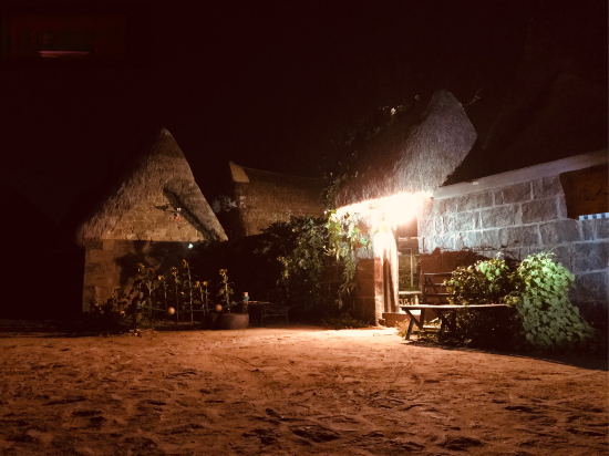 荣成东楮岛海草房渔家乐