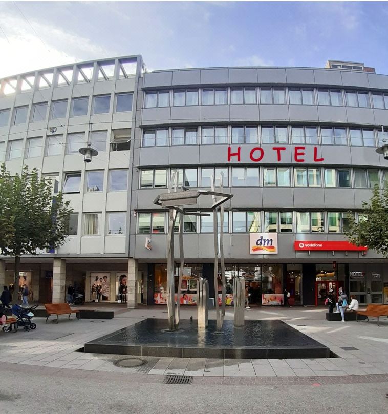 Hotel Stadt Hamburg am Fluss Saarbrücken by Klassen Stay