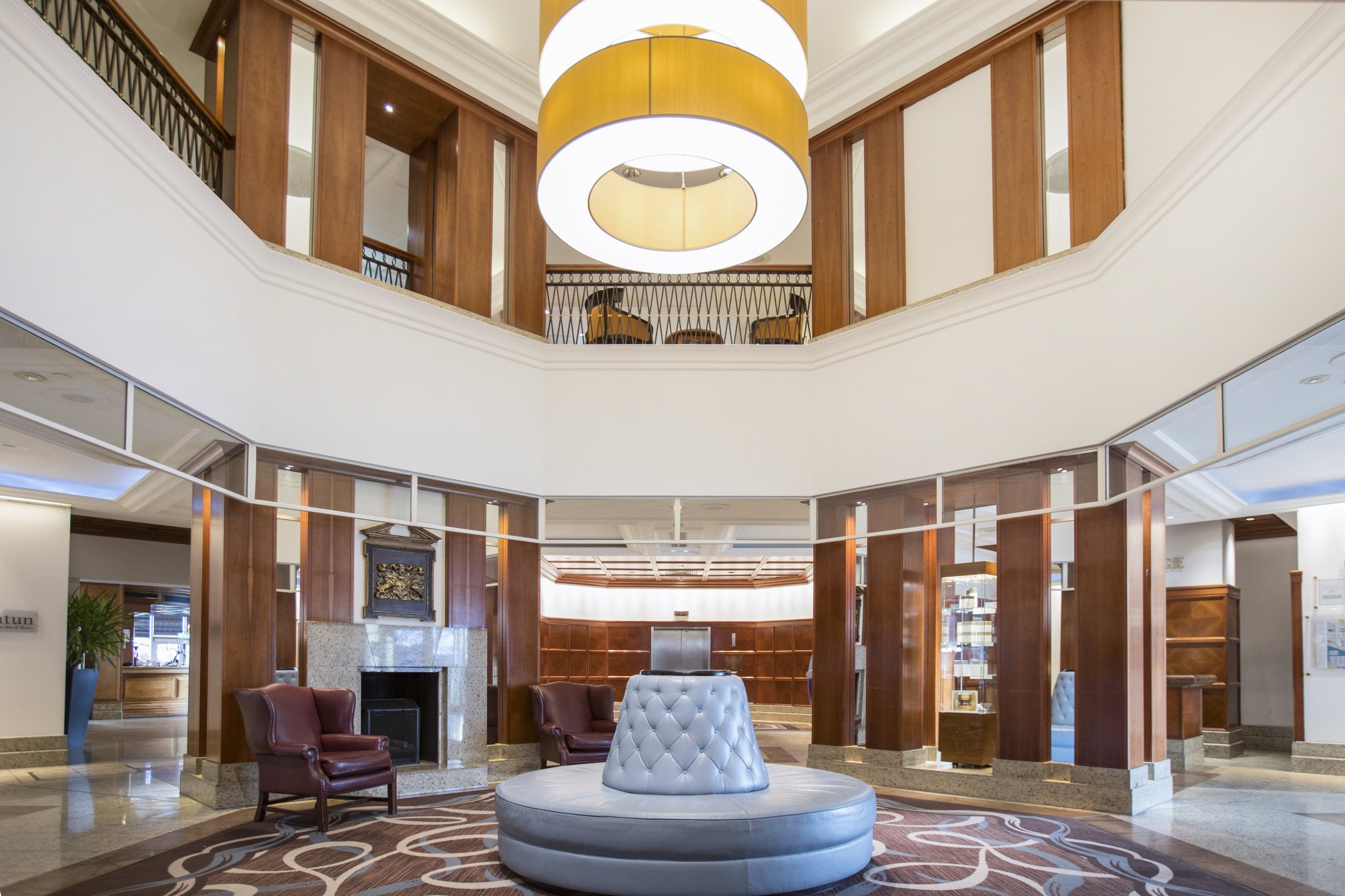 南安普敦大港莱昂纳多酒店-官方