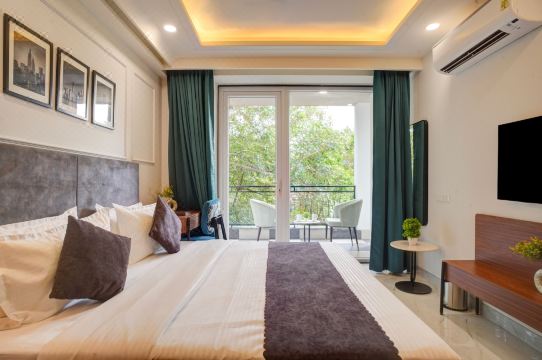 Saltstayz Premier - Arjun Marg