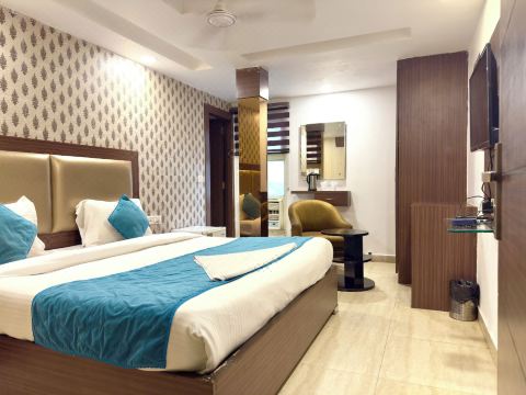 Hotel Pawan Plaza at Karol Bagh