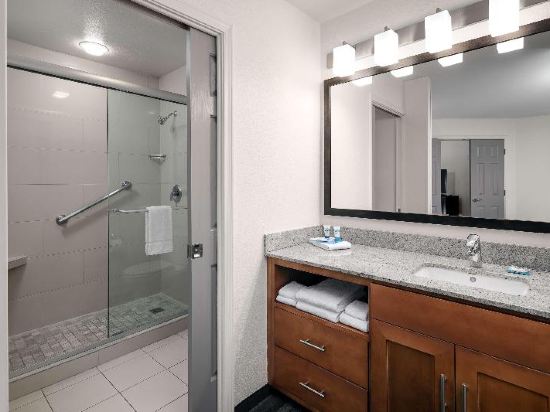 HYATT house Scottsdale/Old Town Room Type - ACCESSIBLE 1 QUEEN BATHTUB