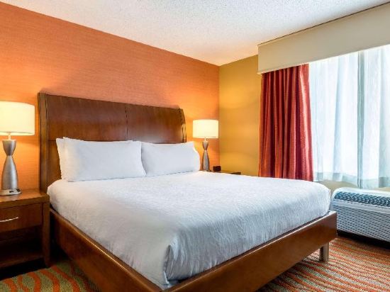 Hilton Garden Inn Arlington/Courthouse Plaza Room Type - Junior King Suite