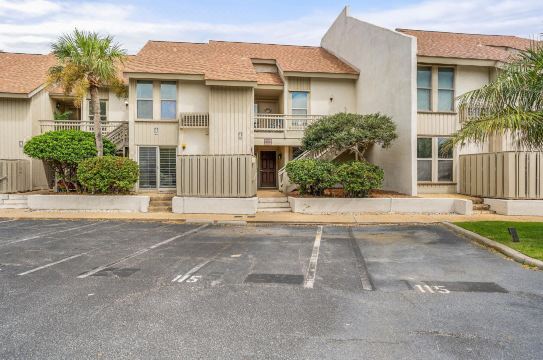 Cozy Patio and Resort Amenities - Charming Island Getaway