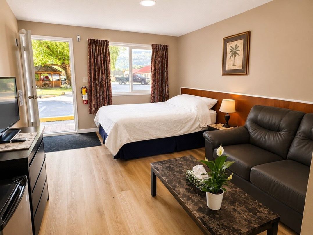 Overlander Motel