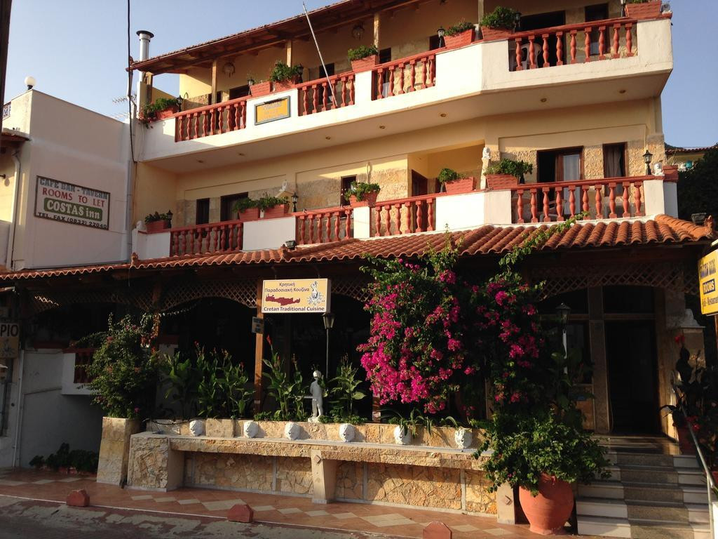 Costas Inn