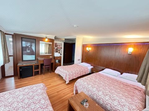 Hotel Nayla