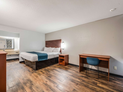 Motel 6 Tupelo, MS - Downtown