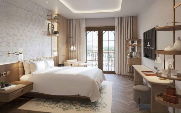 DLF Club 4
