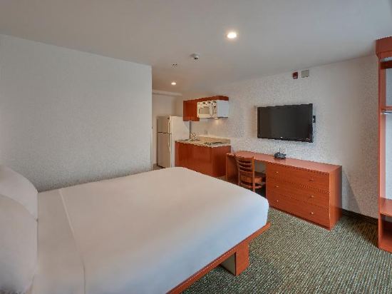 Extended Suites Monterrey Aeropuerto Room Type - Queen Suite