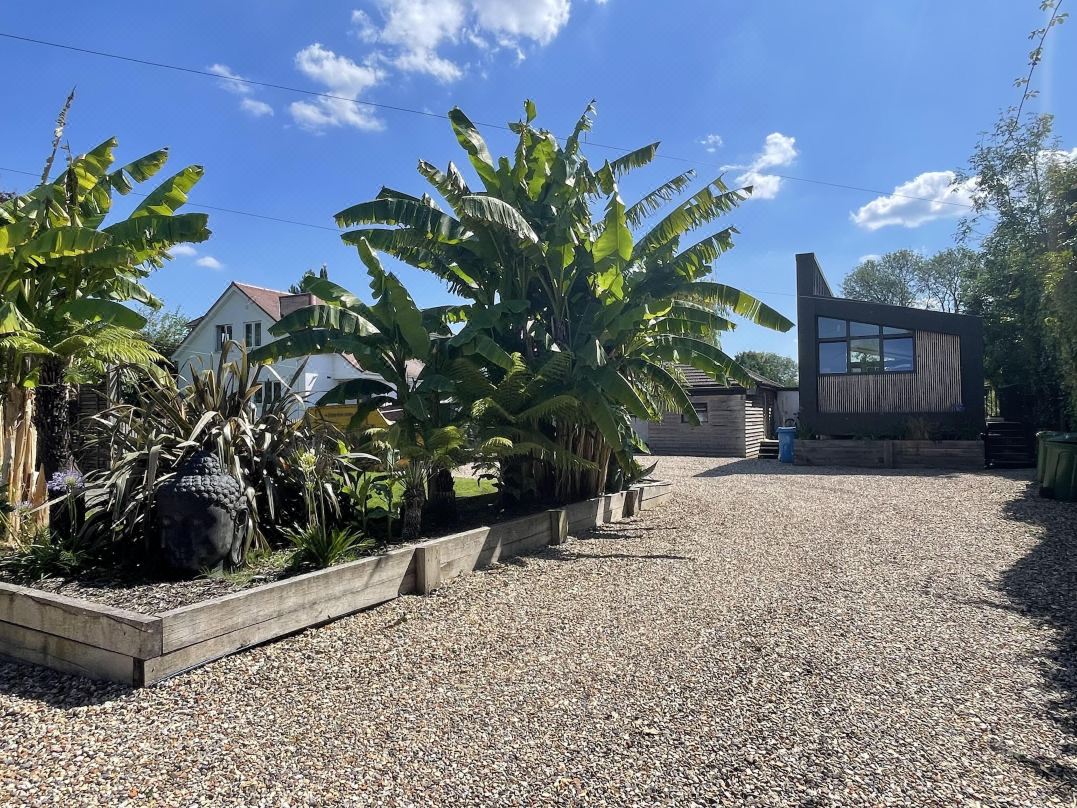 MayGrove Retreat - Sleeps 2 - Jacuzzi & Boat Hire