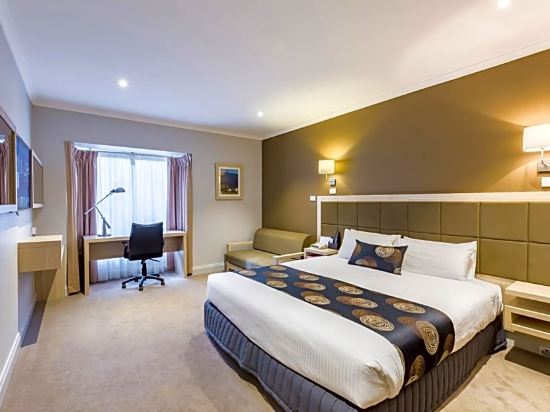 The Waverley International Hotel Room Type - Premium King Room