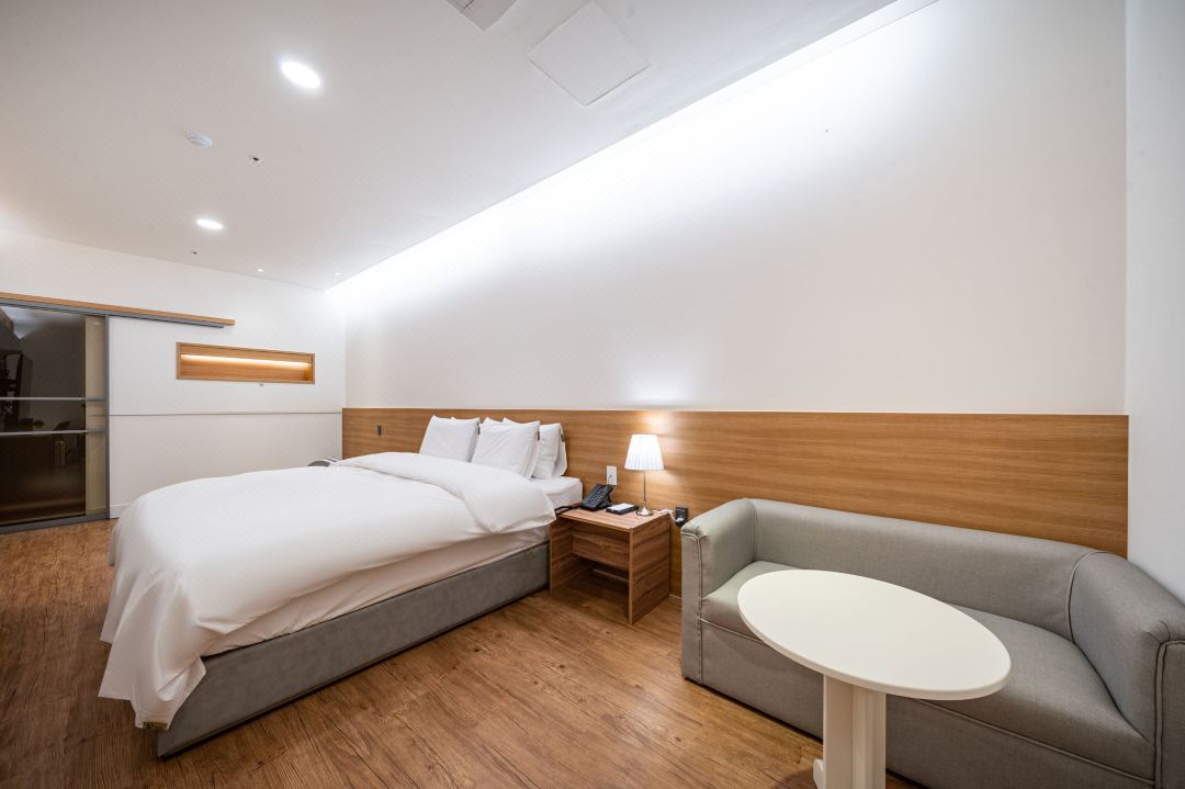 Changwon Masan Ive Hotel