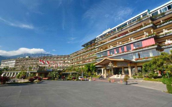 Seruni Hotel Gunung Salak