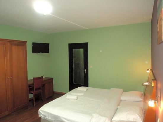 Hotel Albert Room Type - Double Room