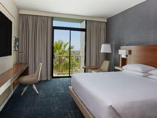Hyatt Regency Newport Beach West Room Type - King Room - High Floor