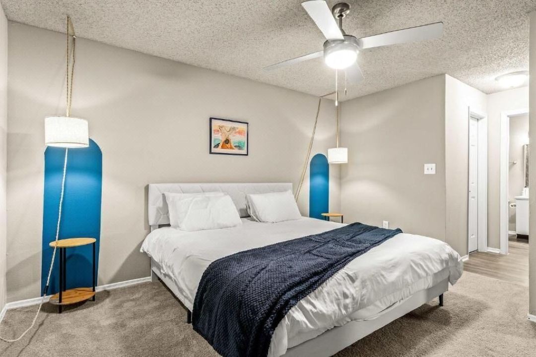 Solara Apartments Spacious 2BR Apartment Sleeps 6 Pet-Friendly