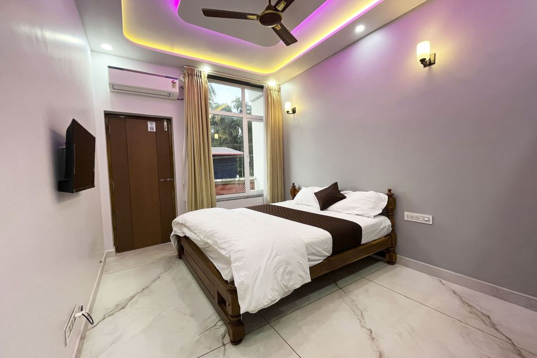 RadhaKrishna Lodge