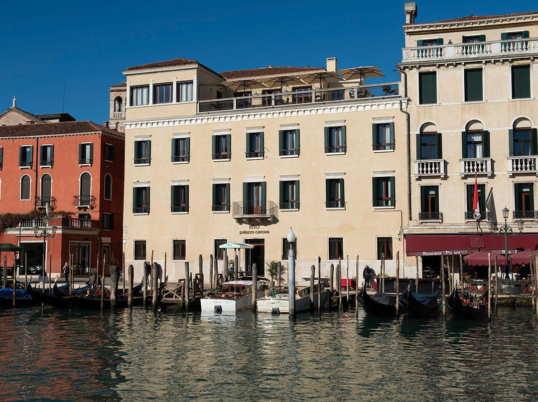 卡诺瓦宫H10酒店