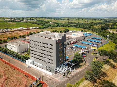 费尔南多波利斯酒店