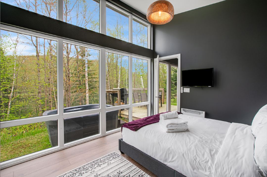 Bel Air Tremblant CLAIR DE LUNE : 2 CHAMBRES, JACUZZI PRIVÉ