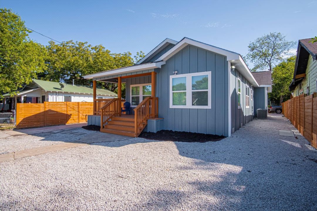 Spectacular Brand New 4Br2.5BA Near DT Riverwalk