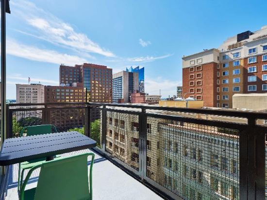 Canopy by Hilton San Antonio Riverwalk Room Type - 1 KG PREMIUM WITH BALCONY
