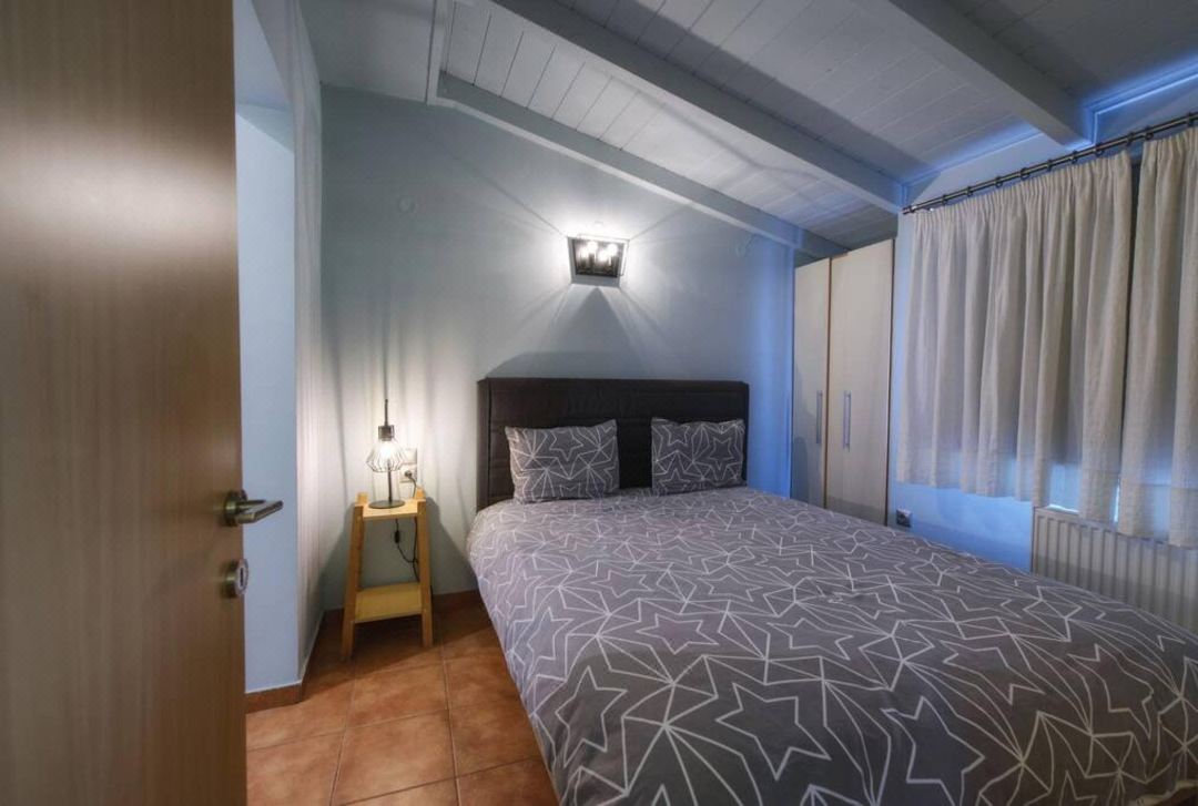 View Lake Attic in Ioannina