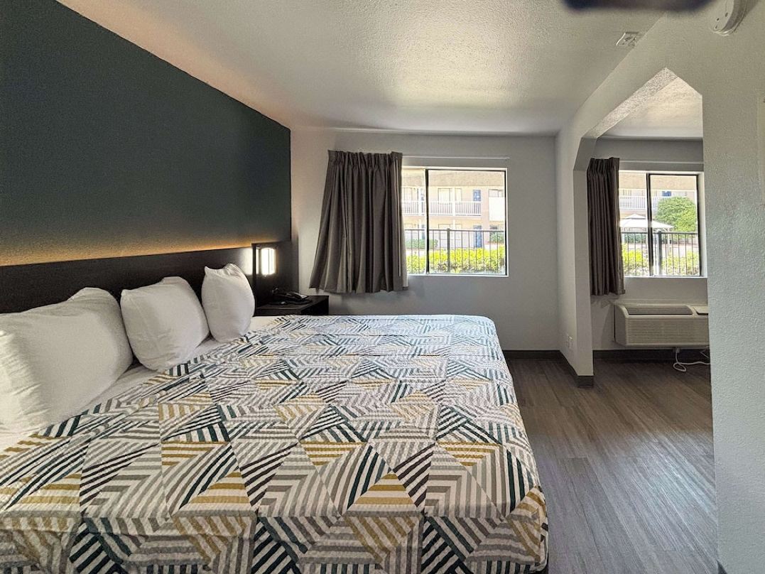 OYO Hotel Irving DFW Airport North