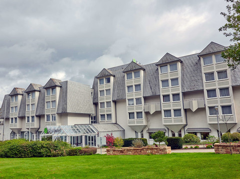 威斯巴登-尼德豪森米卡杜尔华美达酒店