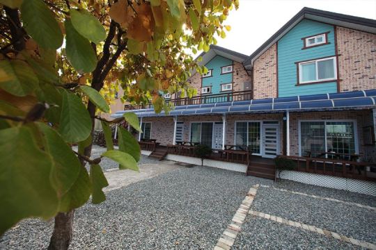Jecheon Yeongbong Pension