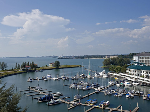 Kampung Teluk Kemang酒店住宿-海中天帆船游艇俱乐部酒店