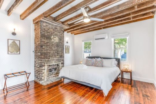 SUNSET -  King Suite w/ Kitchenette!