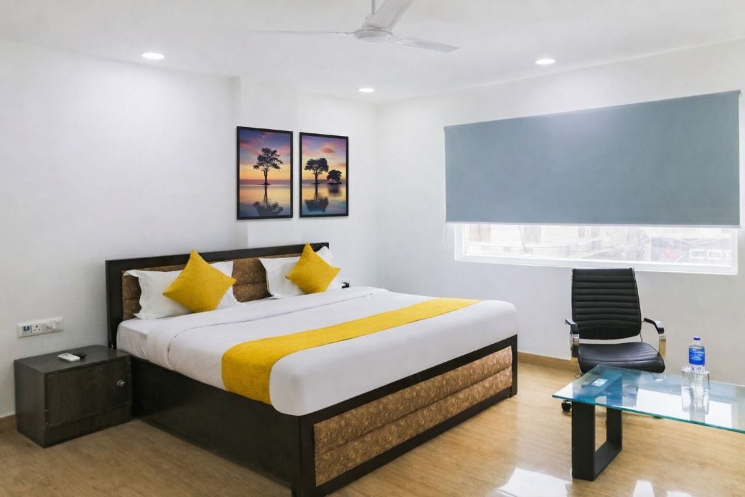 孔雀王精英酒店 @ 德夫利坎普爾