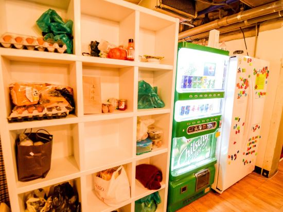 Kimchee Sinchon Guesthouse Seoul