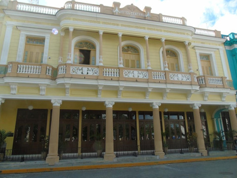 圣塔克拉拉酒店住宿-Hotel E Central Villa Clara