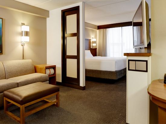 Hyatt Place Orlando Airport Room Type - King Room with Sofa Bed