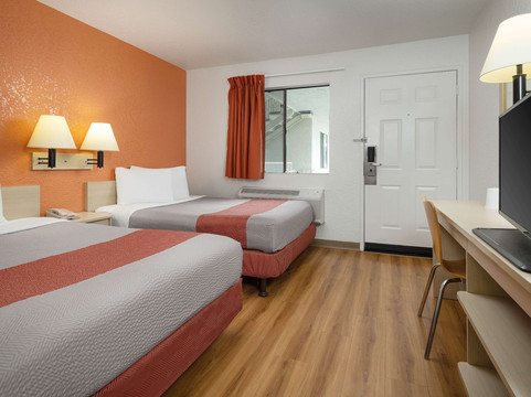 布埃纳帕克6号汽车旅馆 - 诺茨浆果农场/迪士尼乐园