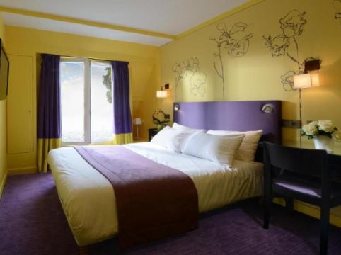 Hôtel Orchidée Room Type - Double Room with Street View Hôtel Orchidée Room Type - Double Room with Street View
