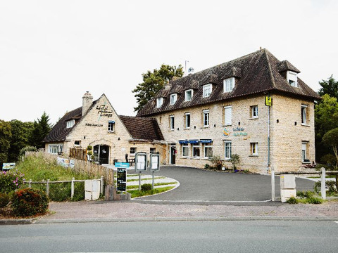 Fresney-le-Vieux酒店住宿-Logis Hôtel le Relais de la Poste Rest. le Fil du Temps