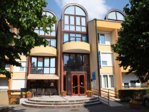 Alsopahok酒店住宿-纳普苏格酒店