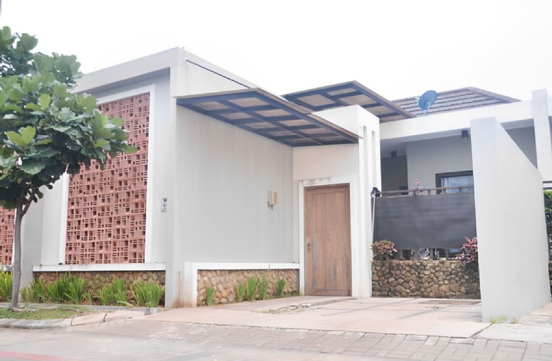 Cozy Villa with Private Pool at Villa Ubud Anyer