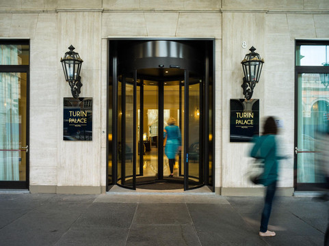 都灵宫殿酒店主图