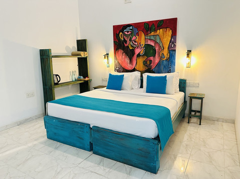 加勒堡MOI-DBI旗下